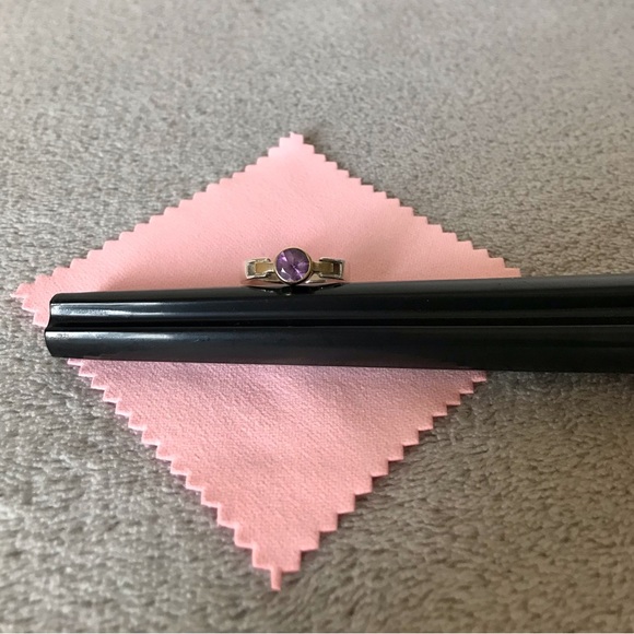 Sterling Silver & Amethyst Ring - Picture 5 of 7